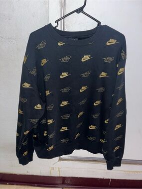 Nike Sportswear Womens All Over Print Logo Shine Crewneck